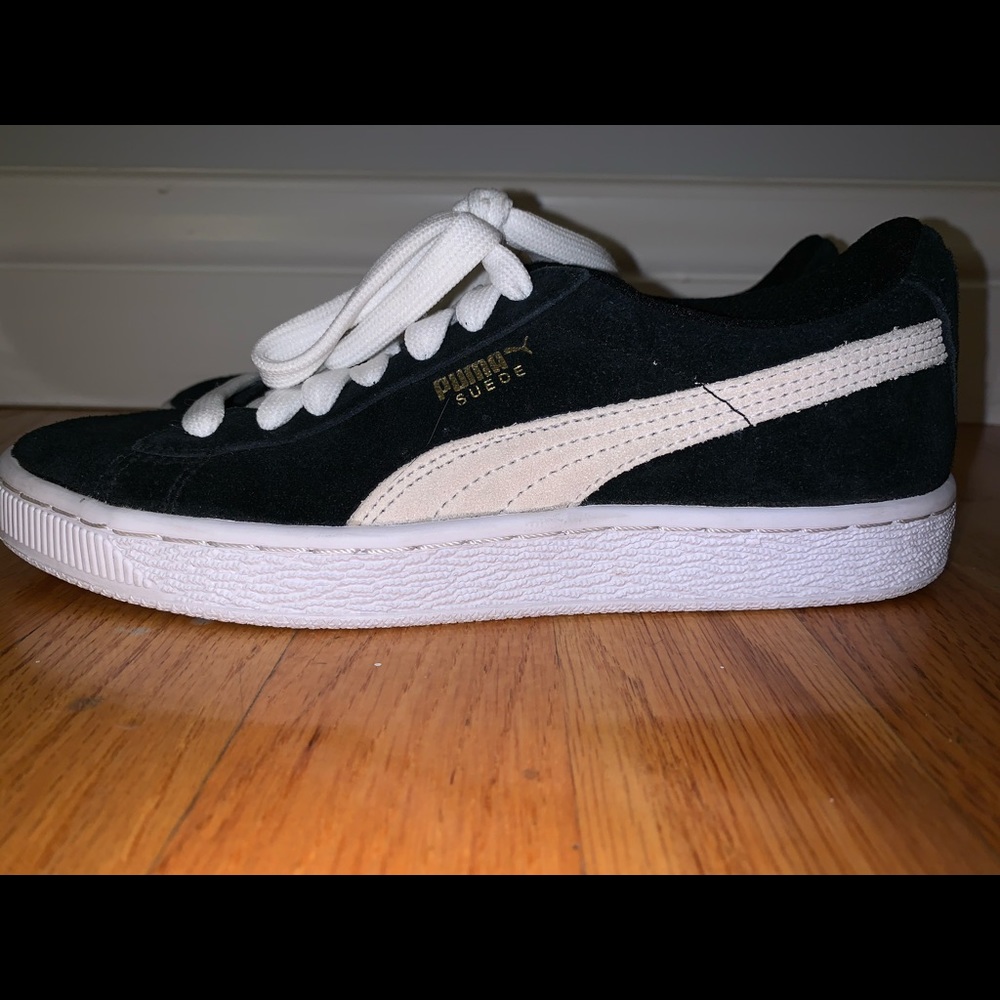Classic Suede Puma Sneakers